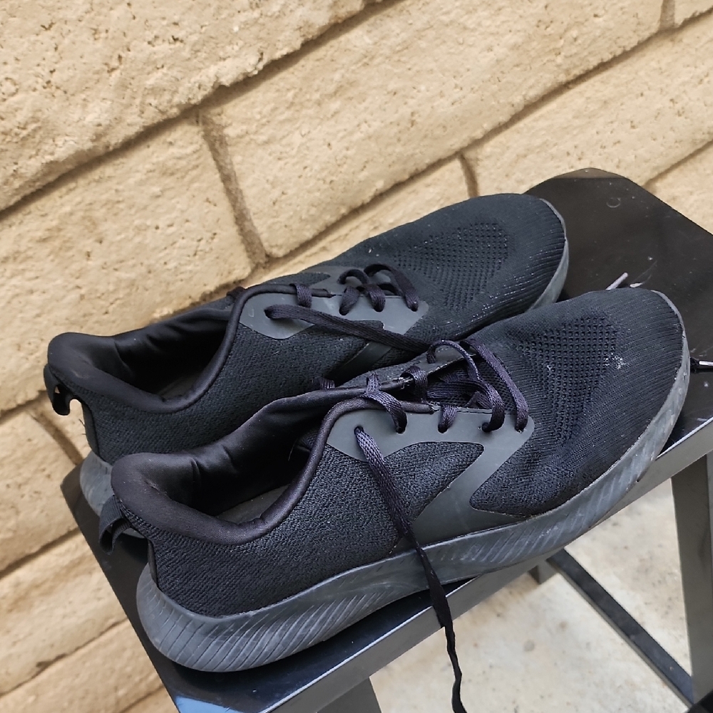 Athletic Works Men's Core Jogger Sneakers. Size 12 Wide